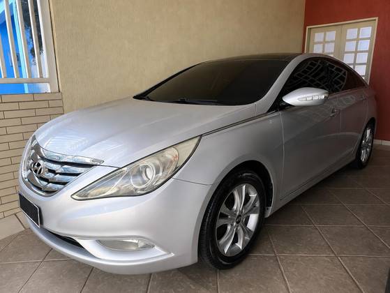 HYUNDAI SONATA 2.4 MPFI I4 16V 182CV GASOLINA 4P AUTOMÁTICO HYUNDAI SONATA 2.4 MPFI I4 16V 182CV GASOLINA 4P AUTOMÁTICO